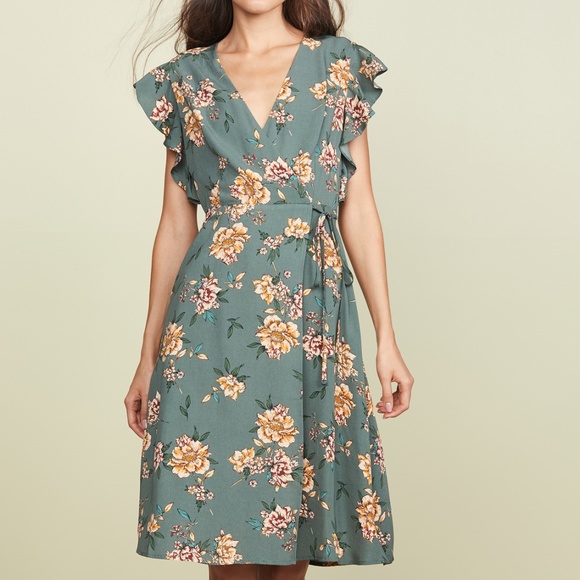 J.O.A. Dresses & Skirts - SALE ✨$89 J.O.A. Green Floral Faux Wrap Midi Dress